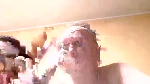 Snapshot of dariusx455 chatting on 5, 1, 2026 dxd69 online show from 5, 1, 2026