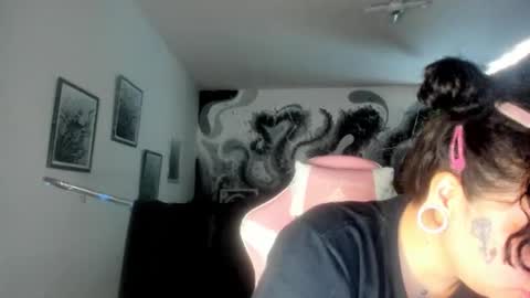 Snapshot of dark_miau chatting on 16, 12, 2025 miau online show from 16, 12, 2025