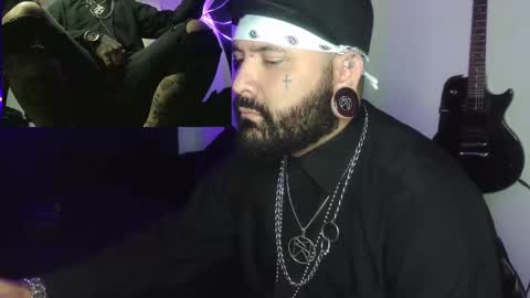 Snapshot of darkclothes chatting on 25, 12, 2024 darkclothes online show from 25, 12, 2024