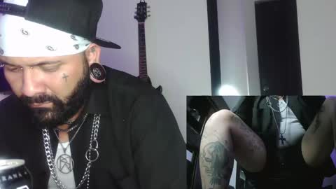 Snapshot of darkclothes chatting on 25, 12, 2024 darkclothes online show from 25, 12, 2024