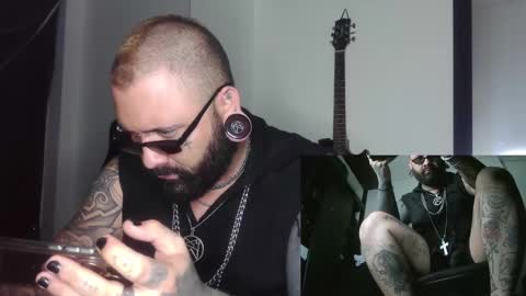 Snapshot of darkclothes chatting on 27, 12, 2024 darkclothes online show from 27, 12, 2024