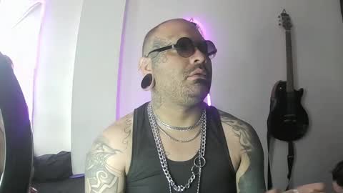 Snapshot of darkclothes chatting on 2, 2, 2025 darkclothes online show from 2, 2, 2025