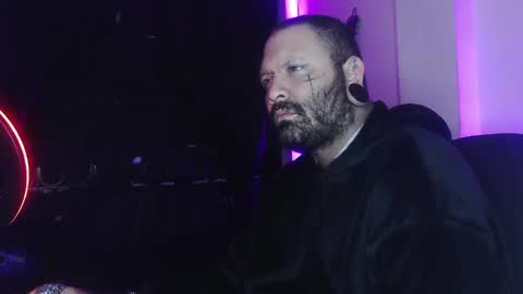 Snapshot of darkclothes chatting on 23, 2, 2025 darkclothes online show from 23, 2, 2025