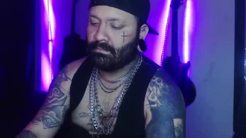 Snapshot of darkclothes chatting on 4, 3, 2025 darkclothes online show from 4, 3, 2025