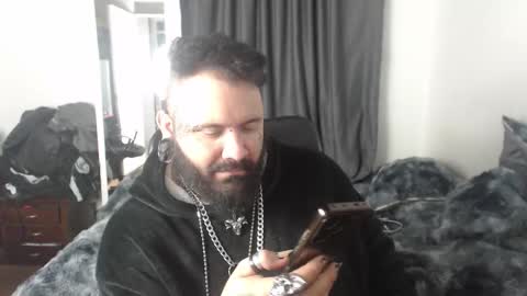 Snapshot of darkclothes chatting on 22, 10, 2025 darkclothes online show from 22, 10, 2025