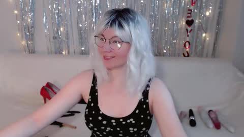 Kelly online show from 16, 10, 2025