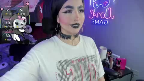 Snapshot of darki_shine_ chatting on 11, 5, 2026 cleitlin vinson online show from 11, 5, 2026