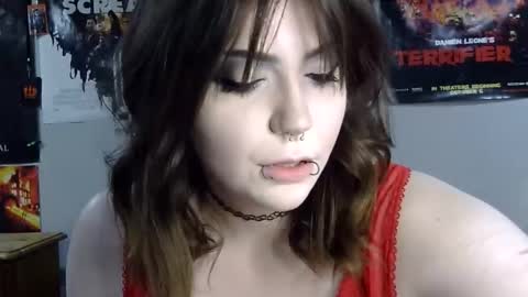 Snapshot of darklingdesirex chatting on 12, 1, 2026 Angel online show from 12, 1, 2026