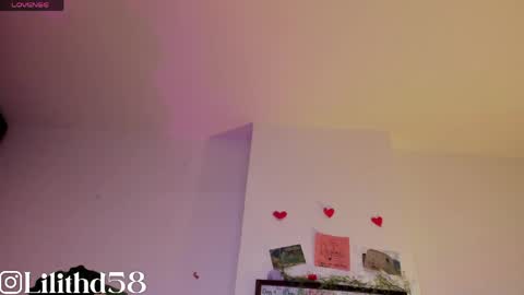 darknes_lilith18 online show from 17, 4, 2026