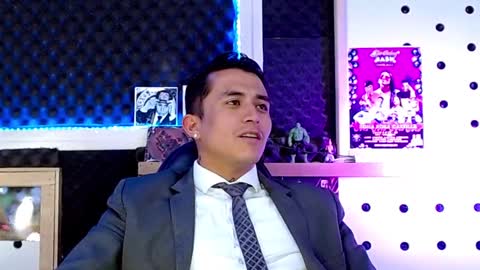 DARKO0717 online show from 31, 1, 2025