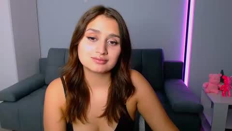 Snapshot of darksidelove_ chatting on 9, 7, 2026 Amelie online show from 9, 7, 2026