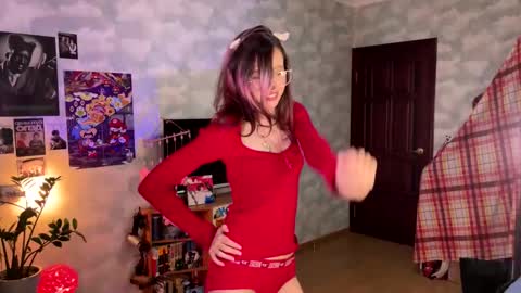 Snapshot of darlingdarinka chatting on 15, 12, 2025 D online show from 15, 12, 2025