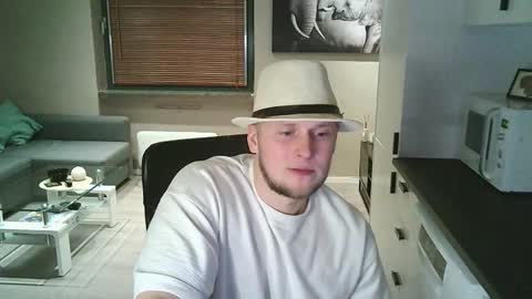 Snapshot of dartanjanas chatting on 31, 10, 2025 Dario online show from 31, 10, 2025