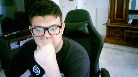 Snapshot of dartvader95 chatting on 29, 5, 2026 dartvader95 online show from 29, 5, 2026
