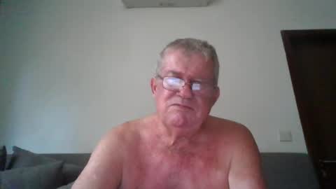 Snapshot of darwincock chatting on 13, 6, 2026 darwincock online show from 13, 6, 2026