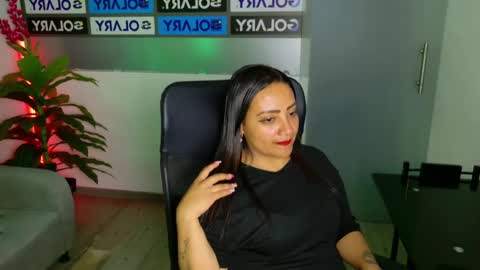 Snapshot of dasha_brunn chatting on 20, 11, 2025 dasha_brunn online show from 20, 11, 2025