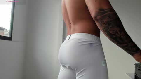 Snapshot of dave_hs chatting on 19, 1, 2025 dave_hs online show from 19, 1, 2025