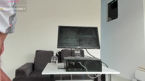 Snapshot of dave_hs chatting on 27, 1, 2025 dave_hs online show from 27, 1, 2025