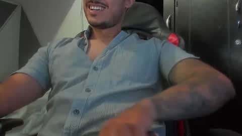 Snapshot of david__ox chatting on 2, 8, 2026 david__ox online show from 2, 8, 2026