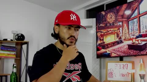 Hey im David that loves to explore and speak their fantasies. Very open talktative and nice. Feel free to chat with me online show from 11, 12, 2024