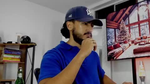 Hey im David that loves to explore and speak their fantasies. Very open talktative and nice. Feel free to chat with me online show from 16, 12, 2024