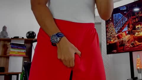 Hey im David that loves to explore and speak their fantasies. Very open talktative and nice. Feel free to chat with me online show from 17, 12, 2024