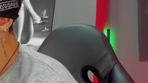 David Jons online show from 4, 11, 2025