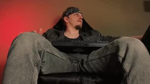 Snapshot of david_stain chatting on 4, 2, 2026 Vincente online show from 4, 2, 2026