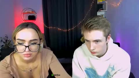 Snapshot of david_sunny chatting on 19, 11, 2025 David online show from 19, 11, 2025