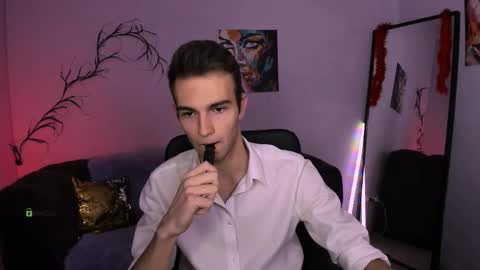 Snapshot of david_sunny chatting on 20, 11, 2025 David online show from 20, 11, 2025