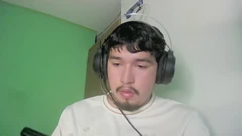 Snapshot of davidlasecuela chatting on 21, 2, 2026 DavidSkinny online show from 21, 2, 2026