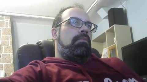 Snapshot of davidmax245 chatting on 20, 5, 2026 davidmax245 online show from 20, 5, 2026