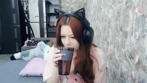 Snapshot of dawndollins chatting on 5, 2, 2026 Alice online show from 5, 2, 2026