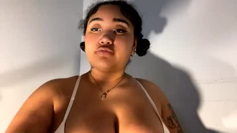 Snapshot of dayqueen1 chatting on 15, 6, 2026 dayqueen1 online show from 15, 6, 2026