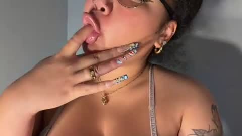 dayqueen1 online show from 30, 6, 2026