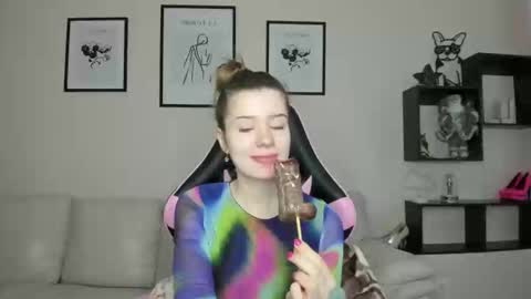 dazdrasmigdasue online show from 28, 1, 2025