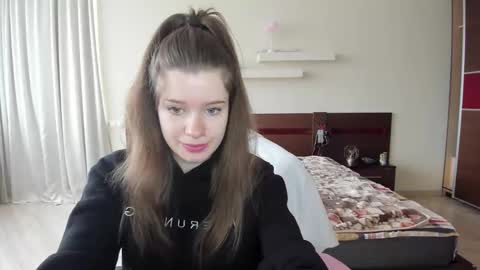 dazdrasmigdasue online show from 7, 2, 2025