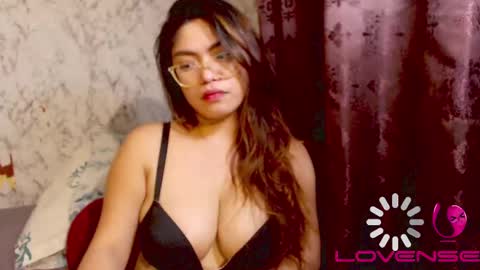 daze2love online show from 25, 12, 2024