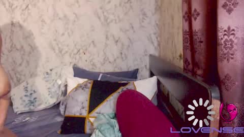 daze2love online show from 12, 1, 2025
