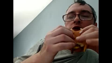 Snapshot of dazzill chatting on 1, 12, 2024 Dazzill online show from 1, 12, 2024