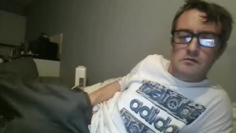 Snapshot of dazzill chatting on 13, 10, 2025 Dazzill online show from 13, 10, 2025