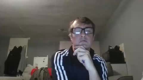 Snapshot of dazzill chatting on 3, 11, 2025 Dazzill online show from 3, 11, 2025