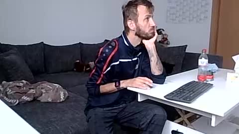 Snapshot of deaf_fc_union_berlin14 chatting on 15, 6, 2026 robert online show from 15, 6, 2026