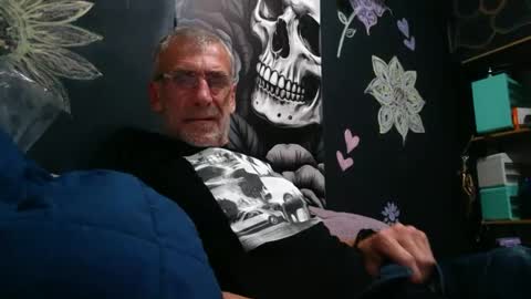 deanofflove2210 online show from 10, 7, 2026