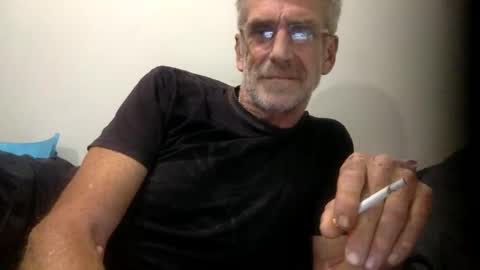 deanofflove221000 online show from 15, 3, 2026