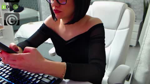 Snapshot of dear_ellisse chatting on 22, 1, 2025 Elly online show from 22, 1, 2025