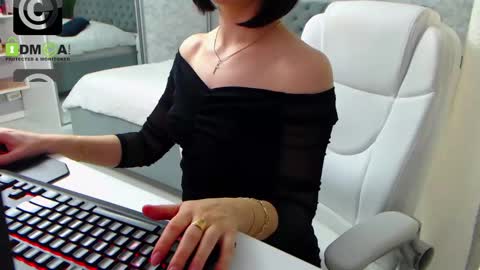 Snapshot of dear_ellisse chatting on 16, 2, 2025 Elly online show from 16, 2, 2025