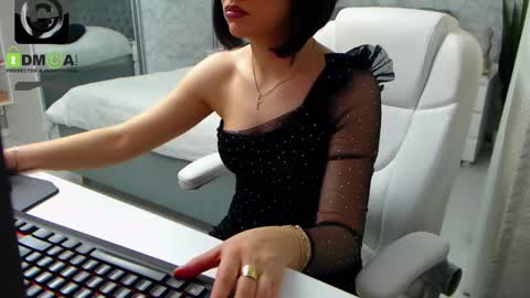 Snapshot of dear_ellisse chatting on 1, 3, 2025 Elly online show from 1, 3, 2025