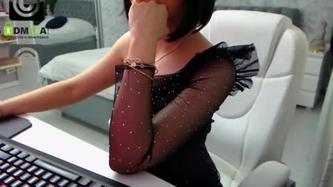 Snapshot of dear_ellisse chatting on 1, 3, 2025 Elly online show from 1, 3, 2025