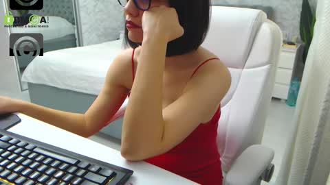 Snapshot of dear_ellisse chatting on 17, 11, 2025 Elly online show from 17, 11, 2025
